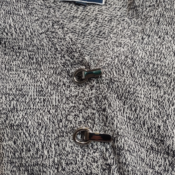 Women's Karen Scott Medium Sized Gray/Black Sweater - Picture 5 of 6